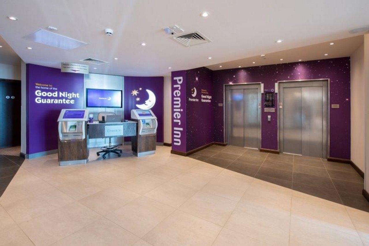Premier Inn Worthing Seafront Экстерьер фото