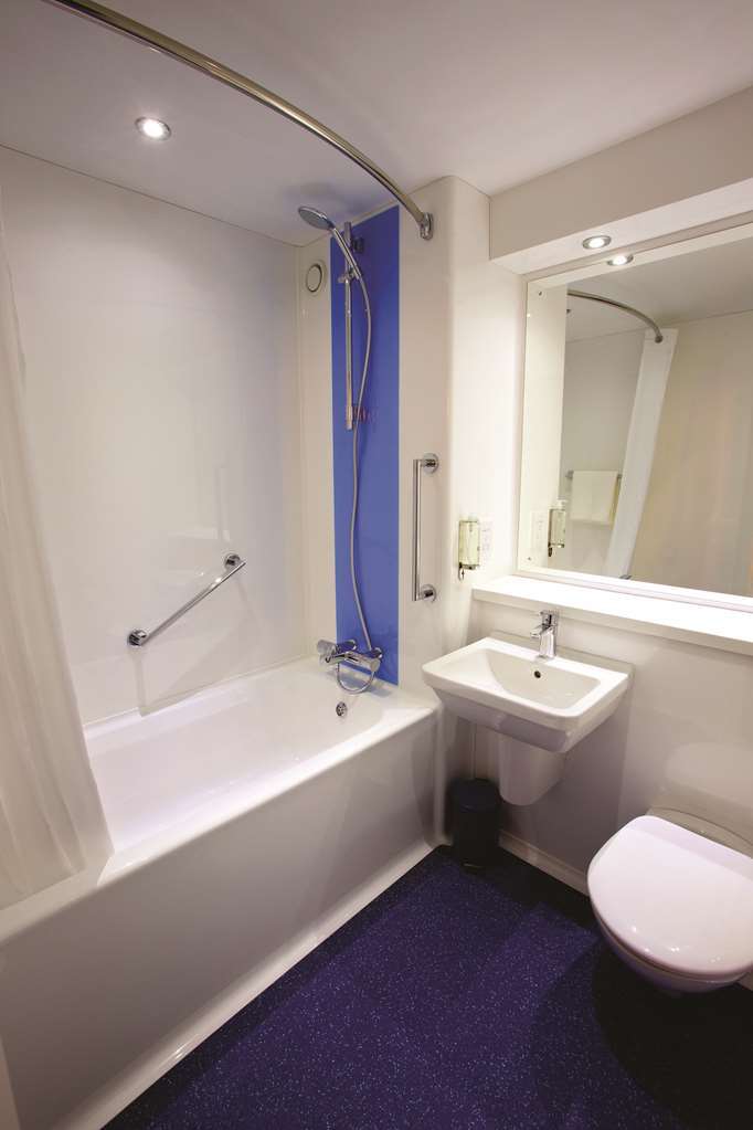 Premier Inn Worthing Seafront Номер фото