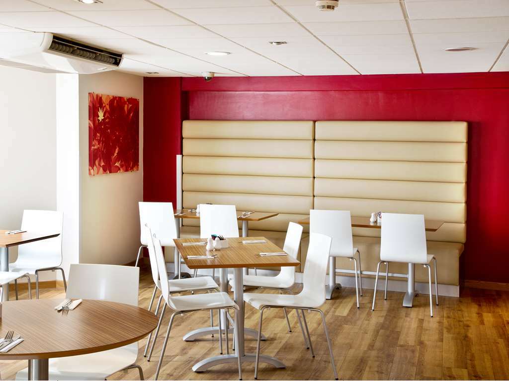 Premier Inn Worthing Seafront Ресторан фото