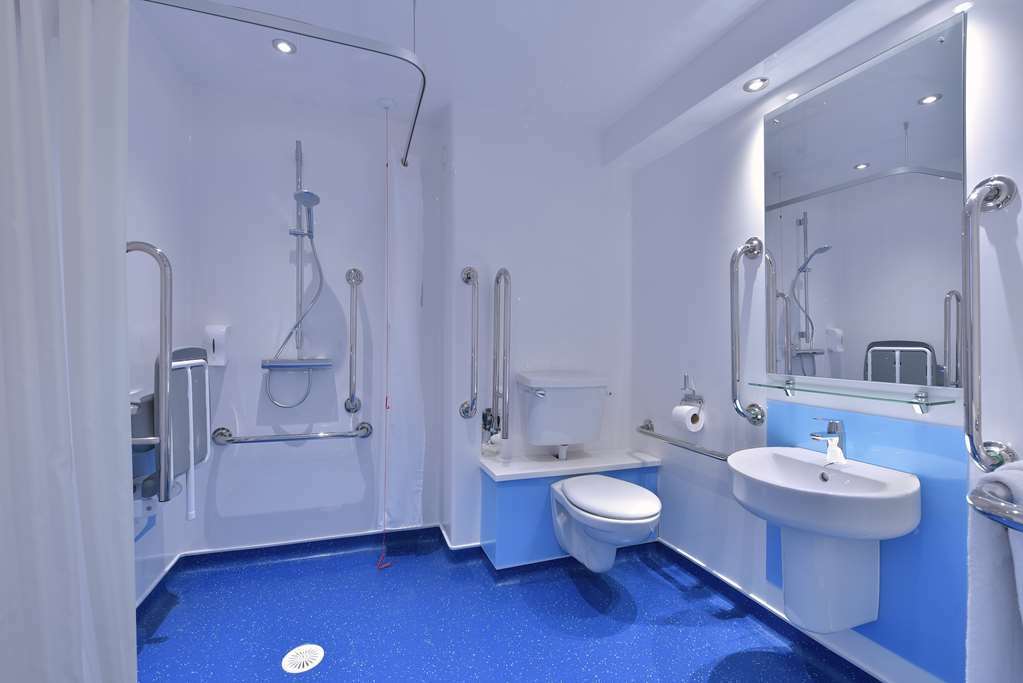 Premier Inn Worthing Seafront Номер фото